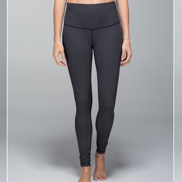 Lululemon Wunder Under Pant Roll Down - Size 10 - Picture 1 of 13